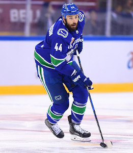 Erik Gudbranson with the Vancouver Canucks in 2017.